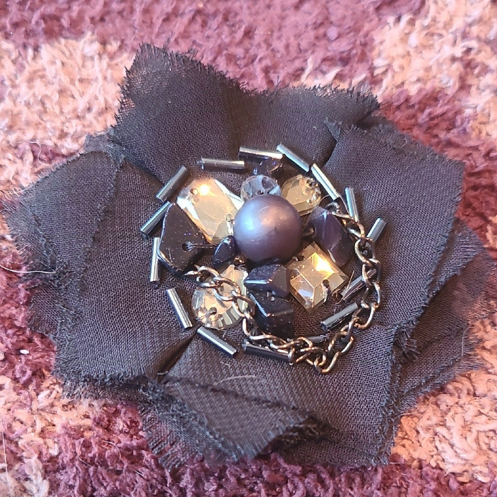 Elegant Black Brooch